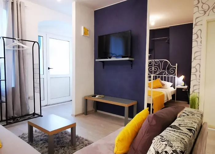 Roko In Apartment Split